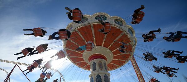 Sillas voladoras en el Parque Sochi - Sputnik Mundo