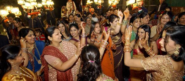 Celebración de una boda en la India Celebración de una boda en la India - Sputnik Mundo