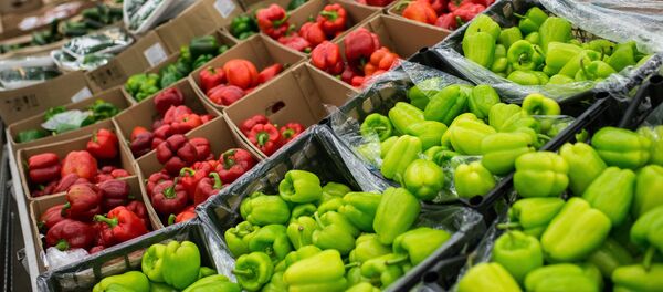 Verduras turcas en un supermercado ruso - Sputnik Mundo
