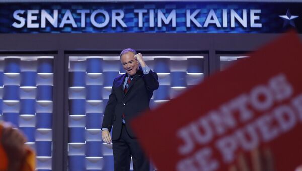 Tim Kaine habla español en su discurso de aceptación como vicepresidente - Sputnik Mundo