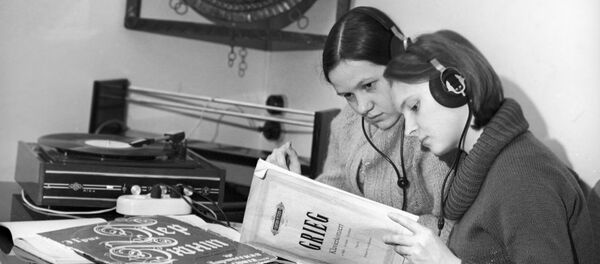 Государственная республиканская юношеская библиотека РСФСР имени 50-летия ВЛКСМ - Sputnik Mundo