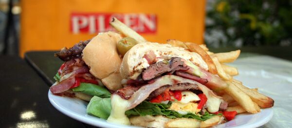 Chivito uruguayo - Sputnik Mundo