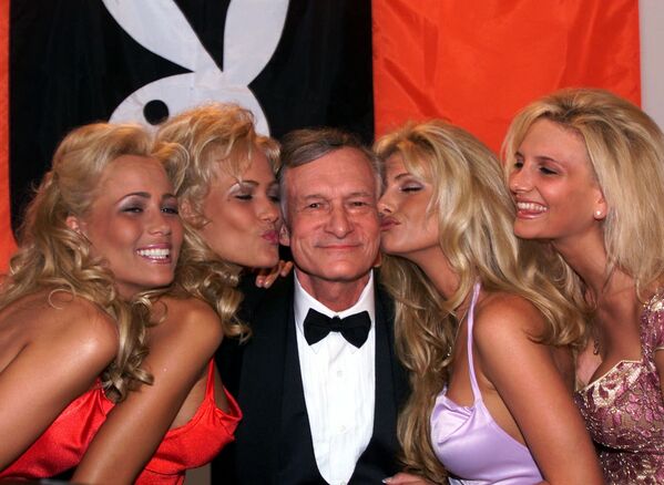 Hugh Hefner, en el 52 Festival de Cannes, el 14 de mayo de 1999. - Sputnik Mundo