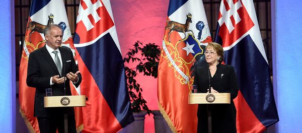 Presidente de la República Eslovaca, Andrej Kiska y presidenta de Chile, Michelle Bachelet Presidente de la República Eslovaca, Andrej Kiska y presidenta de Chile, Michelle Bachelet - Sputnik Mundo