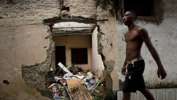 Decenas de miles de familias desplazadas por las obras en Río Decenas de miles de familias desplazadas por las obras en Río - Sputnik Mundo