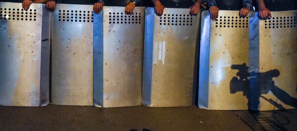 Policía en Ereván - Sputnik Mundo