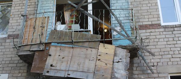 Edificio destruido en Donbás - Sputnik Mundo