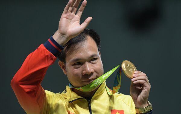 Hoang Xuan Vinh, medallista de oro en tiro de pistola de aire de 10 metros en los Juegos de Río de Janeiro 2016 - Sputnik Mundo