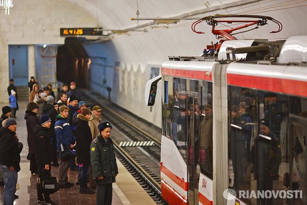 Cervecerías sobre ruedas, coches voladores y otros insólitos medios transporte Cervecerías sobre ruedas, coches voladores y otros insólitos medios transporte - Sputnik Mundo