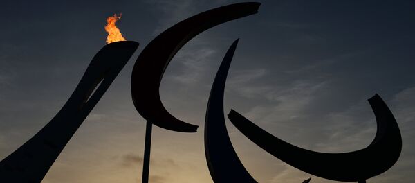 El símbolo y el fuego de los Juegos Paralímpicos en Sochi El símbolo y el fuego de los Juegos Paralímpicos en Sochi - Sputnik Mundo