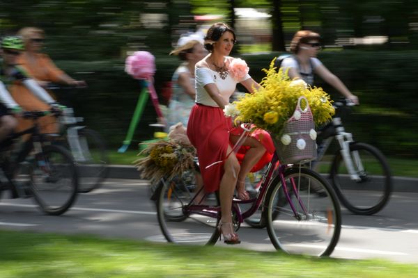 'Mujeres en Bici' invaden Moscú - Sputnik Mundo