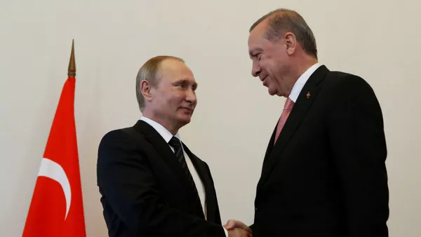 El presidente ruso, Vladimir Putin, con su homólogo turco, Recep Tayyip Erdogan - Sputnik Mundo