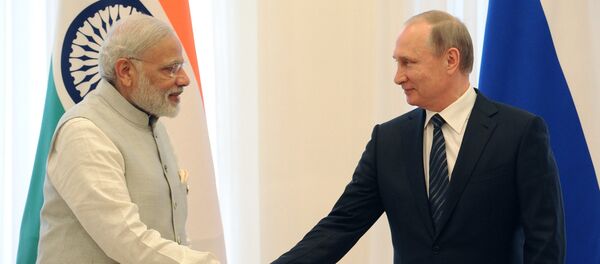 Primer ministro de la India, Narendra Modi, y presidente ruso, Vladímir Putin - Sputnik Mundo