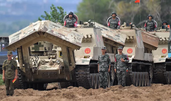 Un 'baile de tanques' pone punto y final al concurso internacional de ingeniería militar Un 'baile de tanques' pone punto y final al concurso internacional de ingeniería militar - Sputnik Mundo