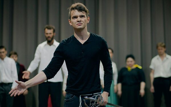 Romeo y Julieta, en los parques de Moscú - Sputnik Mundo