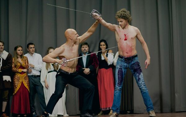 Romeo y Julieta, en los parques de Moscú - Sputnik Mundo