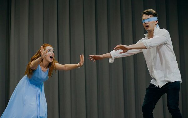 Romeo y Julieta, en los parques de Moscú - Sputnik Mundo