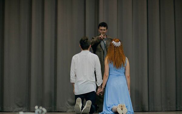 Romeo y Julieta, en los parques de Moscú - Sputnik Mundo