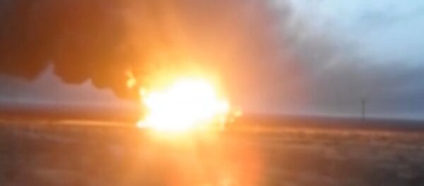 El Ejército sirio destroza los camiones cisterna de Daesh - Sputnik Mundo