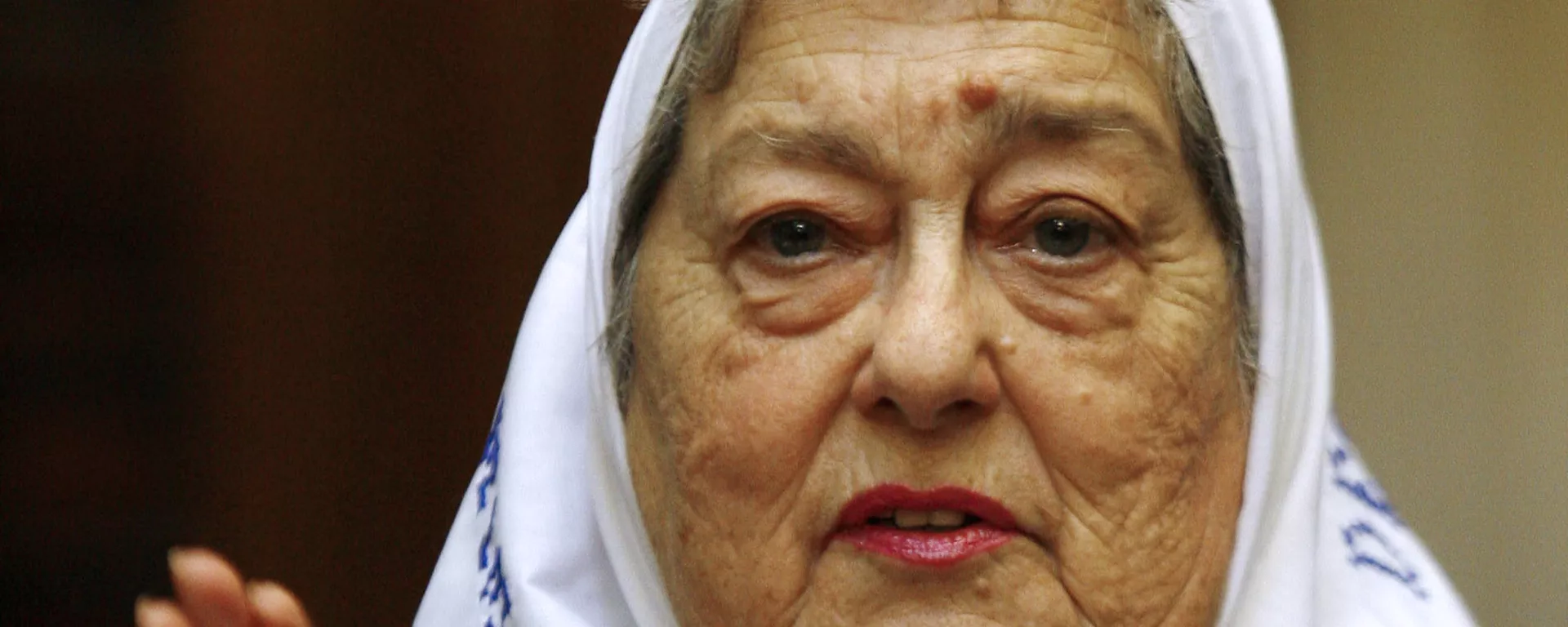 President of the human rights organization Madres de Plaza de Mayo, Hebe de Bonafini during a ceremony in which the Argentine Congress recognized the group on its 35th anniversary President of the human rights organization Madres de Plaza de Mayo, Hebe de Bonafini during a ceremony in which the Argentine Congress recognized the group on its 35th anniversary - Sputnik Mundo, 1920, 20.11.2022