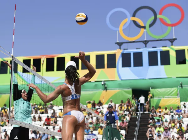 Voleibol femenino en las calurosas playas de Río de Janeiro Voleibol femenino en las calurosas playas de Río de Janeiro - Sputnik Mundo