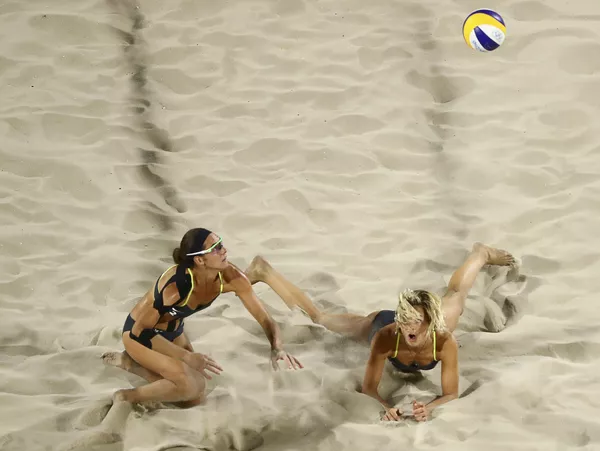 Voleibol femenino en las calurosas playas de Río de Janeiro Voleibol femenino en las calurosas playas de Río de Janeiro - Sputnik Mundo