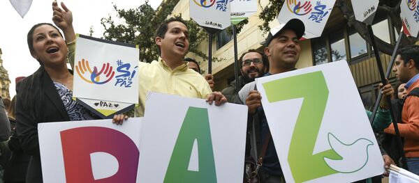 Manifestación pacífica en Bogotá - Sputnik Mundo