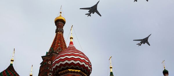 Los bombarderos estratégicos Tu-160 - Sputnik Mundo