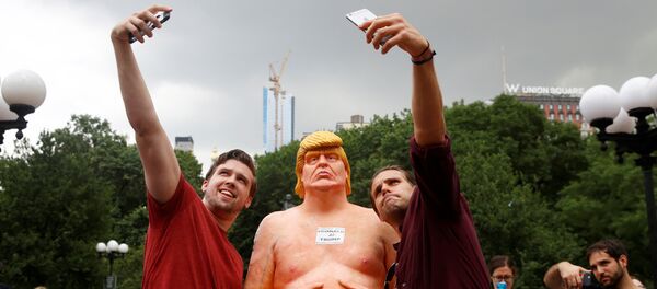Estatua de Trump en Nueva York - Sputnik Mundo