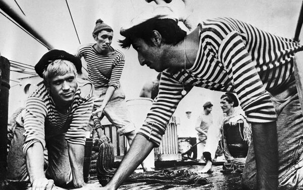 Marineros con Telnyashka - Sputnik Mundo