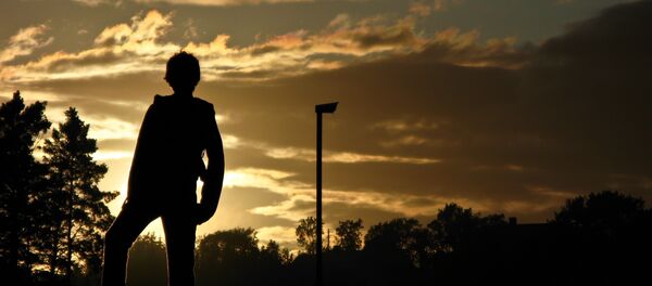 Silueta de un niño - Sputnik Mundo