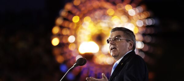 IOC President Thomas Bach delivers a speech during the closing ceremony in the Maracana stadium at the 2016 Summer Olympics in Rio de Janeiro, Brazil, Sunday, Aug. 21, 2016. - Sputnik Mundo