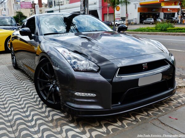 Nissan GT-R - Sputnik Mundo