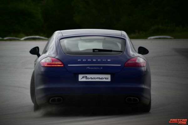 Porsche Panamera - Sputnik Mundo