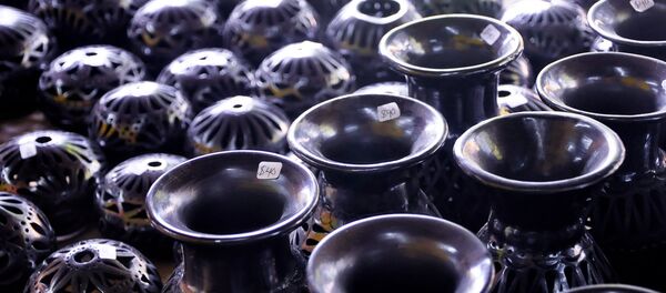 La artesanía del barro negro - Sputnik Mundo