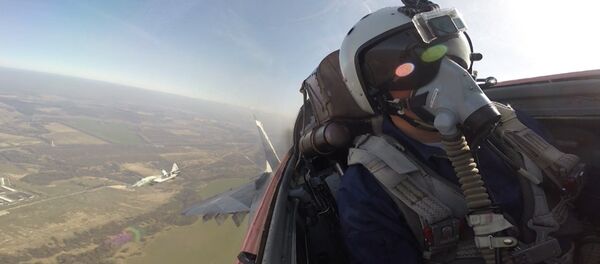 Graban con una Go Pro el vuelo de entrenamiento de un MiG-29 - Sputnik Mundo