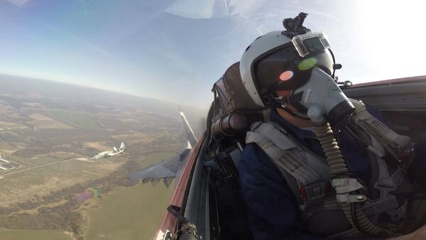 Graban con una Go Pro el vuelo de entrenamiento de un MiG-29 - Sputnik Mundo