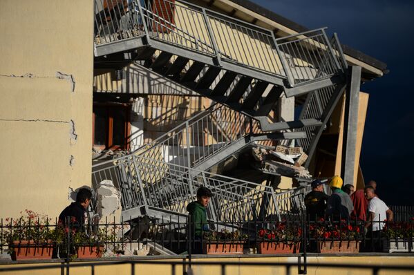 La ciudad italiana de Amatrice, en ruinas tras un fortísimo terremoto - Sputnik Mundo