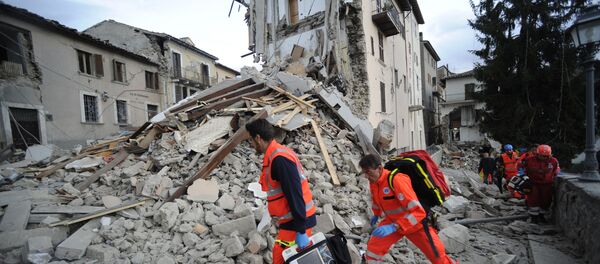 Las consecuencias del terremoto en Italia - Sputnik Mundo
