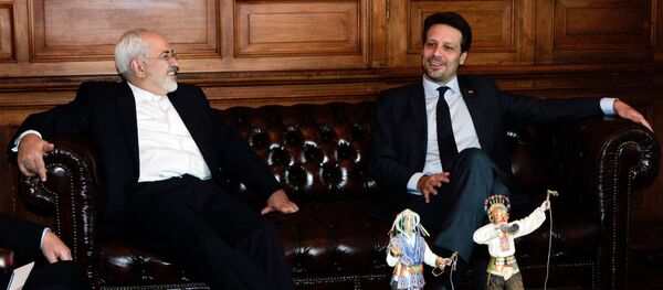Mohammad Yavad Zarif, canciller de Irán, y Guillaume Long, canciller de Ecuador - Sputnik Mundo