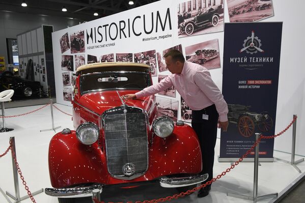 Sorpresas y novedades en el Salón Internacional del Automóvil de Moscú 2016 - Sputnik Mundo