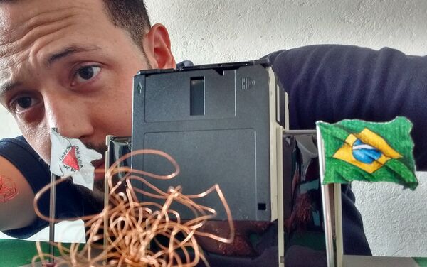 Rafael dos Santos Silva y su maqueta - Sputnik Mundo