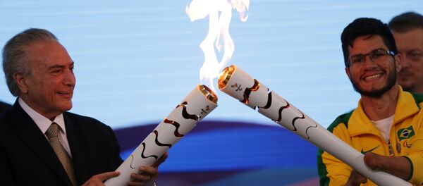 Temer con la antorcha  (archivo) - Sputnik Mundo