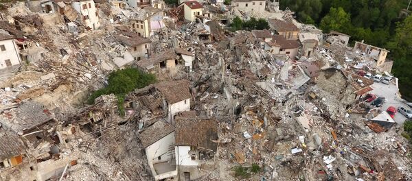 Los daños provocados por el terremoto en Italia - Sputnik Mundo