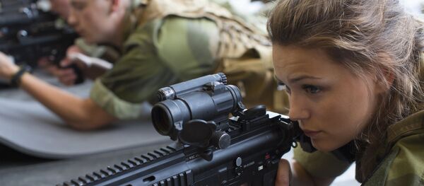 Las primeras jóvenes reclutas de la Fuerzas Armadas de Noruega Las primeras jóvenes reclutas de la Fuerzas Armadas de Noruega - Sputnik Mundo