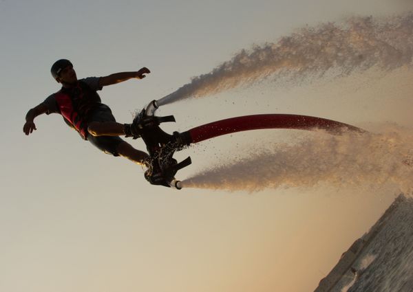 Regreso al futuro: se celebra en Crimea el Campeonato ruso de Flyboard - Sputnik Mundo