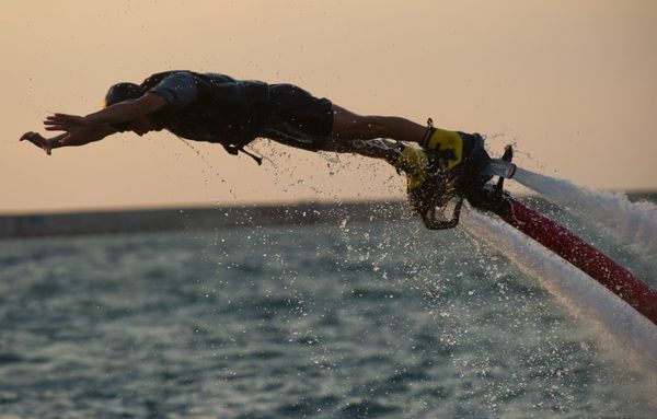 Regreso al futuro: se celebra en Crimea el Campeonato ruso de Flyboard - Sputnik Mundo