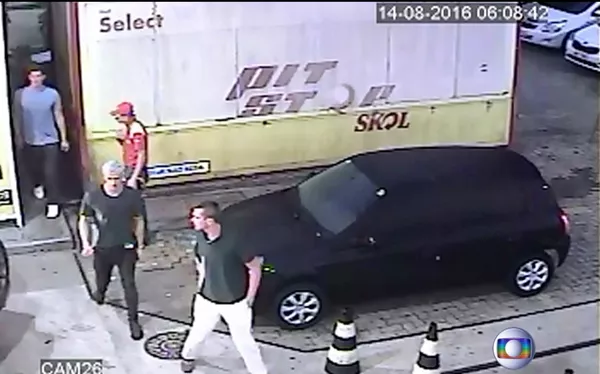 La gasolinera de Río de Janeiro en la que el nadador estadounidense Ryan Lochte y otros tres atletas olímpicos realizaron destrozos La gasolinera de Río de Janeiro en la que el nadador estadounidense Ryan Lochte y otros tres atletas olímpicos realizaron destrozos - Sputnik Mundo