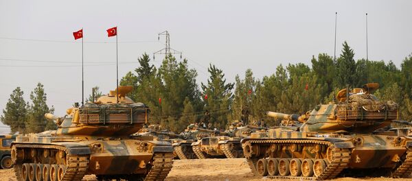 Tanques turcos cerca de la frontera con Siria - Sputnik Mundo