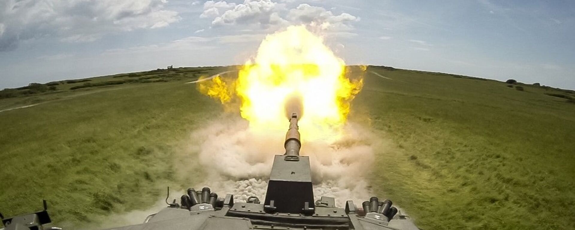 El tanque de combate Challenger 2 del Reino Unido - Sputnik Mundo, 1920, 05.03.2023